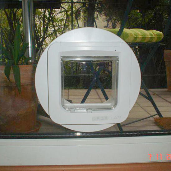 sureflap-in-balkontuer.92a5b2ecad5f5e8c8e2a00c0df6dc325.jpg